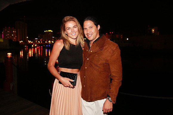 Serinda Swan & Alex